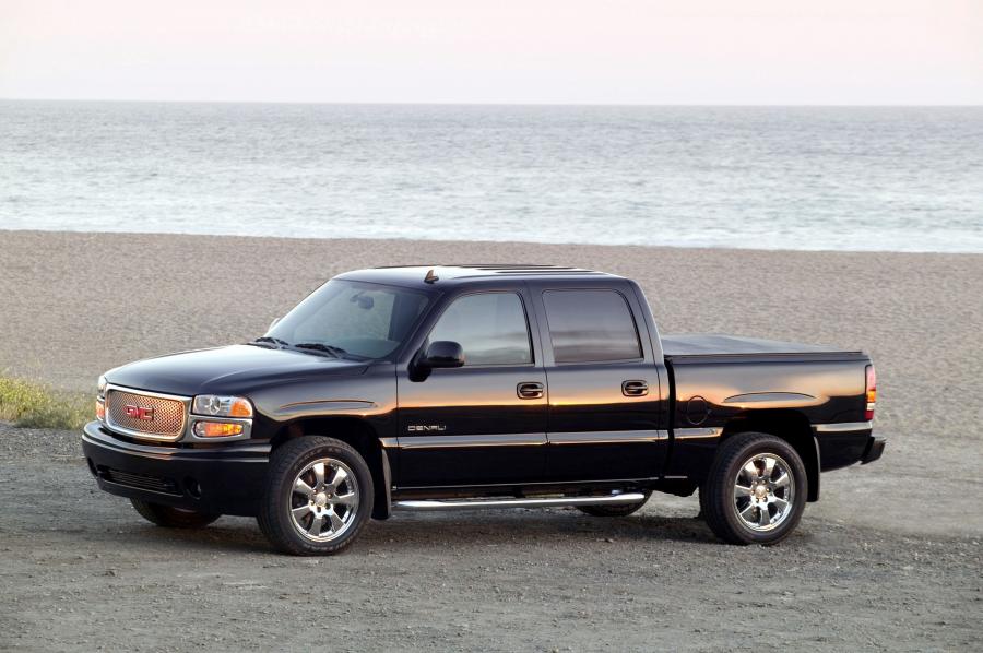 GMC Sierra Denali 2002 года  (фото 4 из 23)